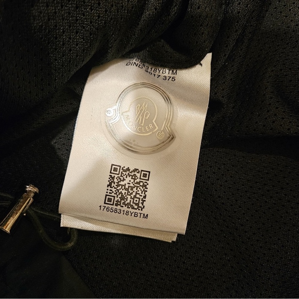 SUPER RARE~MONCLER jacket Zip-Up Cardigan. BEAUTIFUL!!! - Picture 2 of 10